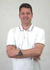 CESAR BARROS