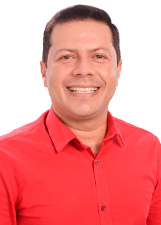 ADRIANO CAMPOS