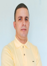 ADRIANO DE MENININHA