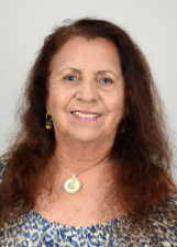 BETH CAPRICHOSA
