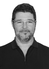 DEFENSOR MARCUS STEELE