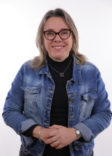 CLAUDIA CASTELHANA