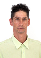 ADRIANO FOLHA