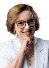 DRA CLAUDIA PEDROSO