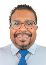 DR CARLOS ELISBON