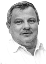 CARLOS JAÚ