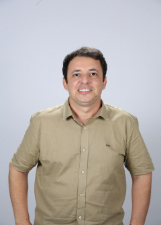 JOSÉ R NEVES